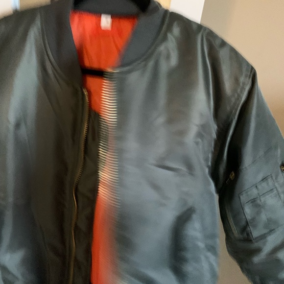 Mens Olive green puffer coat - Picture 2 of 9